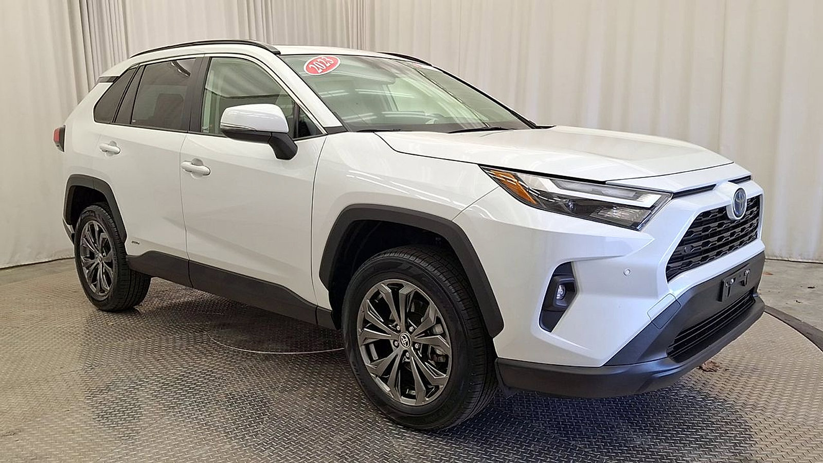 Certified 2023 Toyota RAV4 XLE Premium image 5