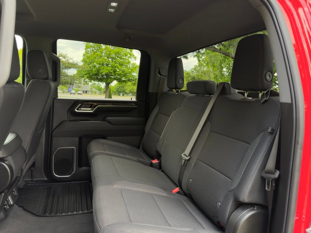 Used 2025 GMC Sierra 2500 SLE AWD/4WD image 17