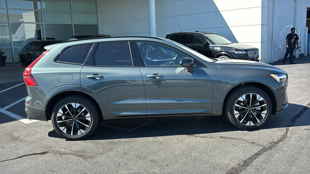 New 2027 Volvo XC60 B5 Plus AWD/4WD image 27