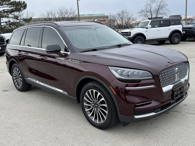 Used 2022 Lincoln Aviator Reserve w/ Equipment Group 201A AWD/4WD image 6