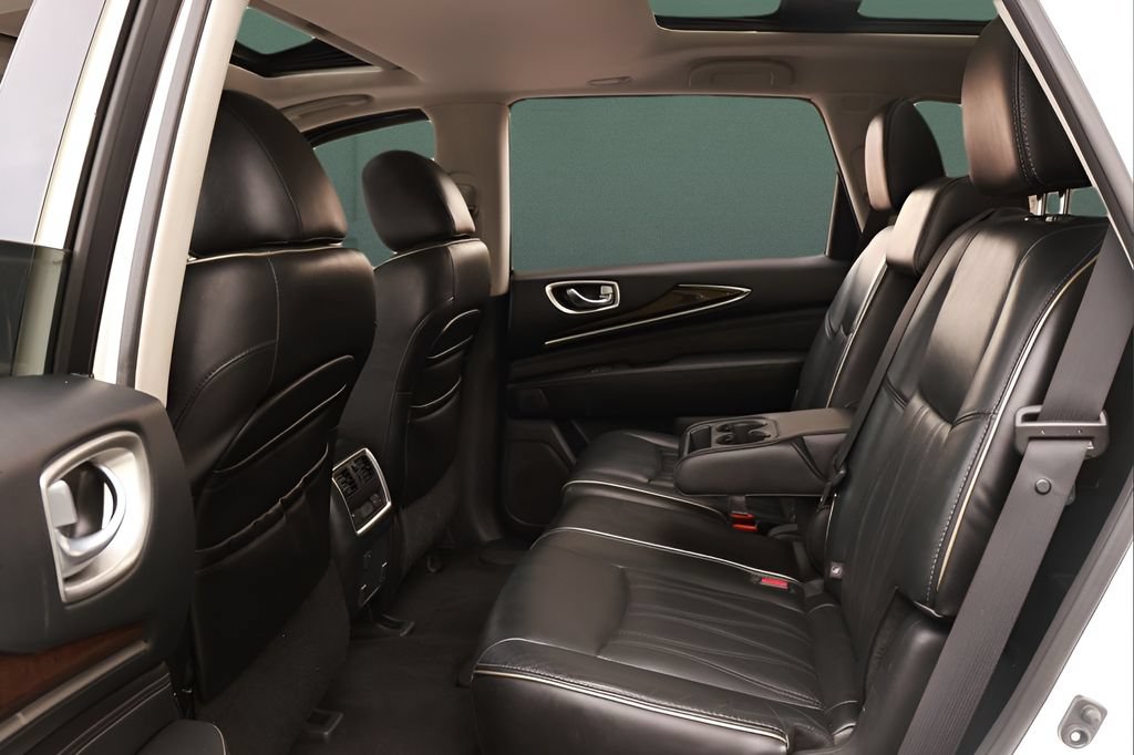 Used 2016 INFINITI QX60 Luxe w/ Deluxe Technology Package AWD/4WD image 18