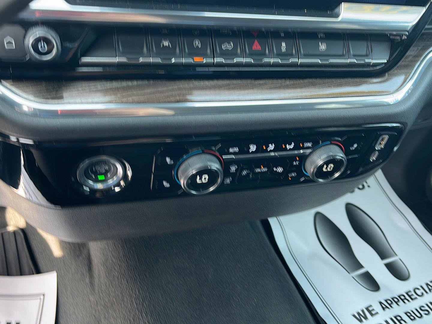 Used 2024 Chevrolet Silverado 1500 LT AWD/4WD image 15