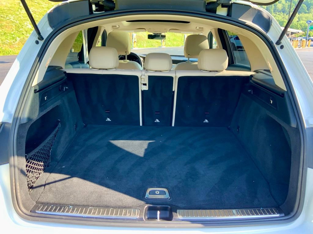 Used 2021 Mercedes-Benz GLC 300 4MATIC image 24