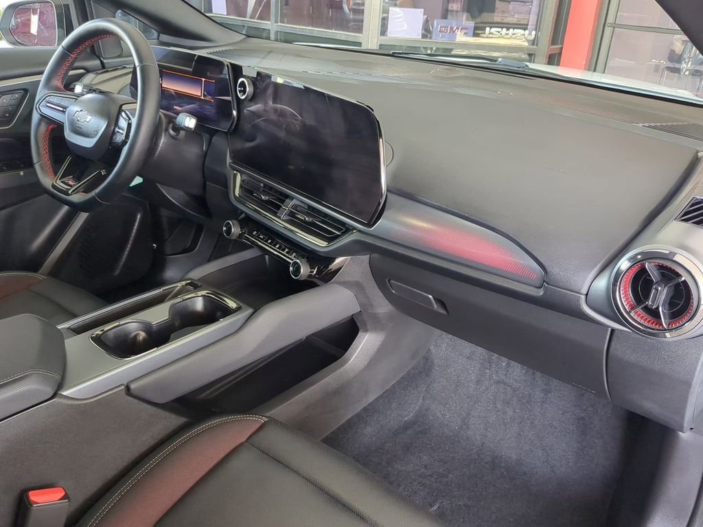 Used 2024 Chevrolet Equinox EV RS image 30