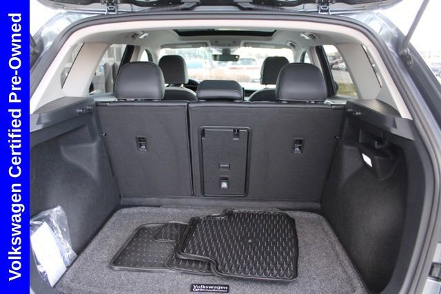Used 2025 Volkswagen Taos SE w/ Panoramic Sunroof Package image 10