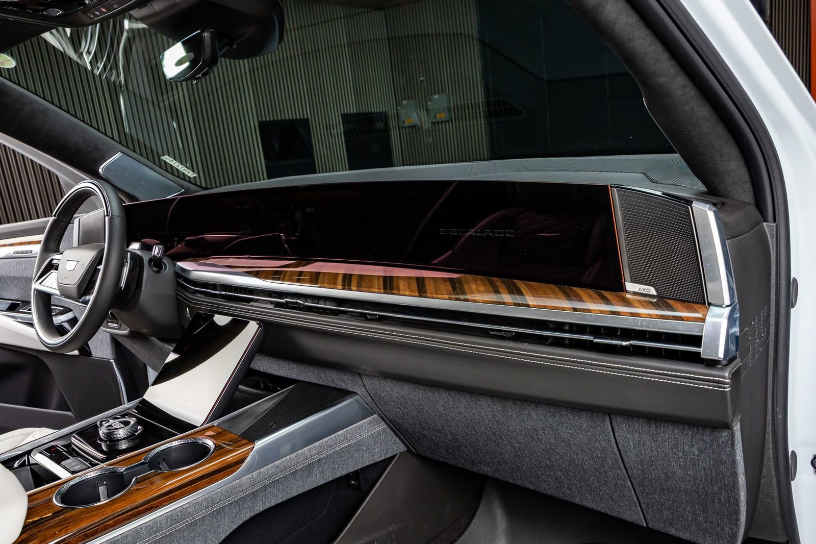 Used 2026 Cadillac Escalade Platinum Sport w/ LPO, Floor Liner Package image 18