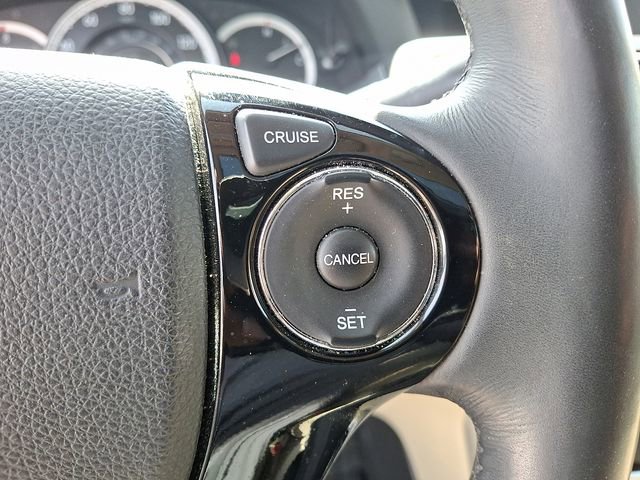 Used 2017 Honda Accord EX-L image 16