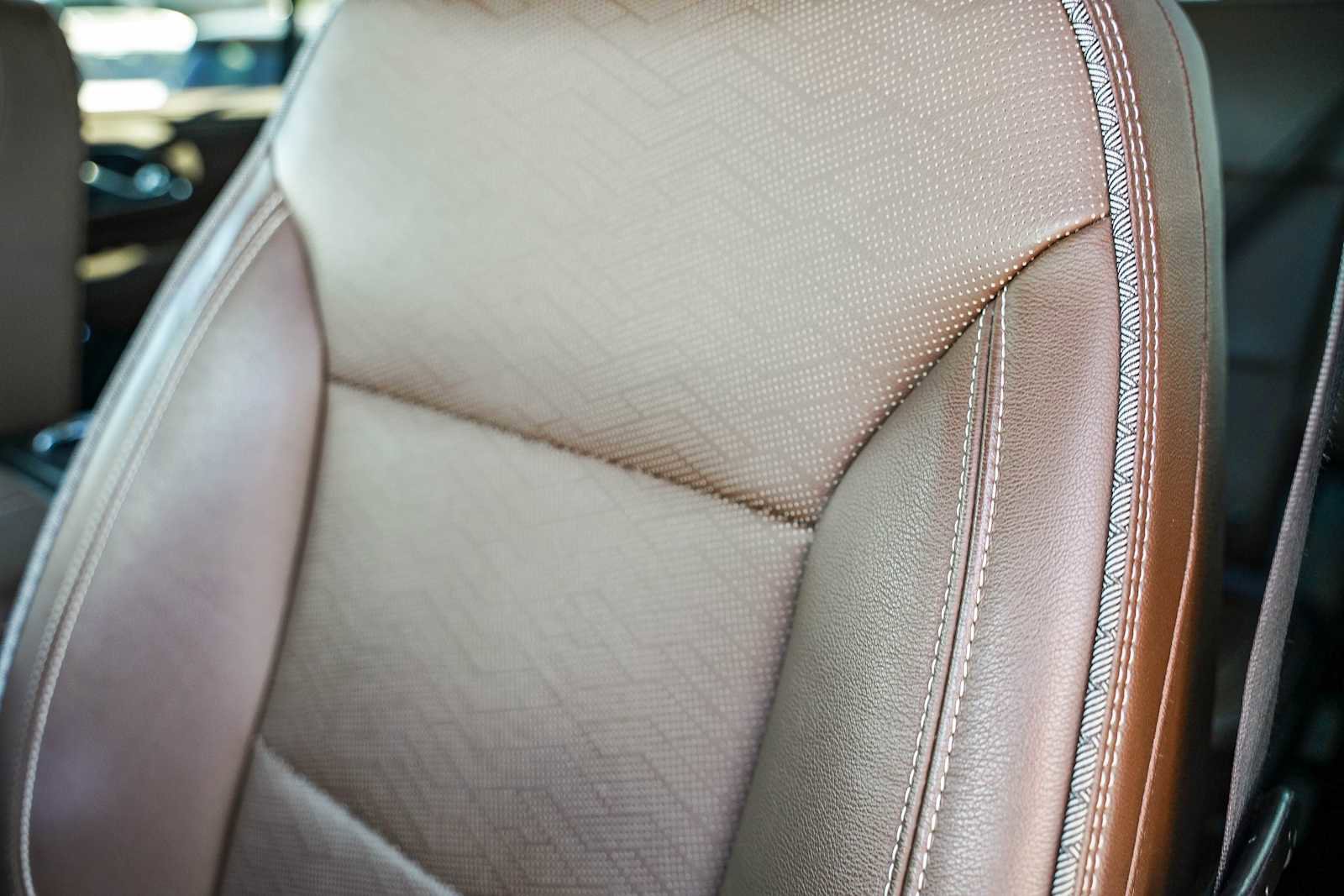 Used 2021 Chevrolet Tahoe High Country w/ Premium Package image 21