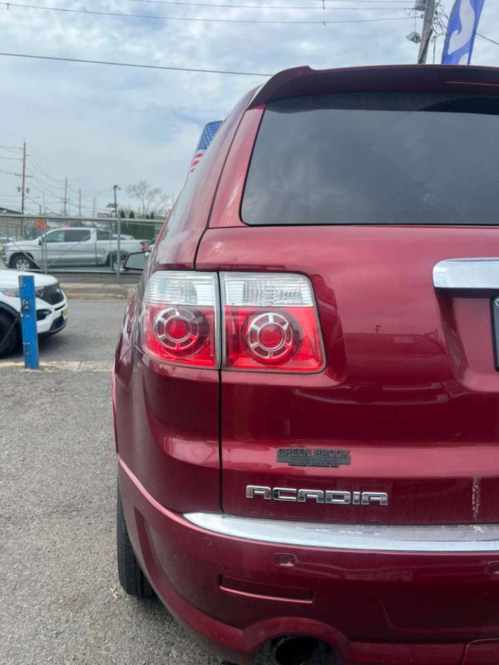 Used 2011 GMC Acadia Denali image 9