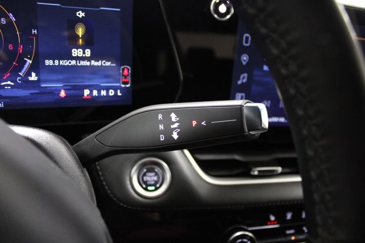 Used 2025 Chevrolet Equinox LT image 38