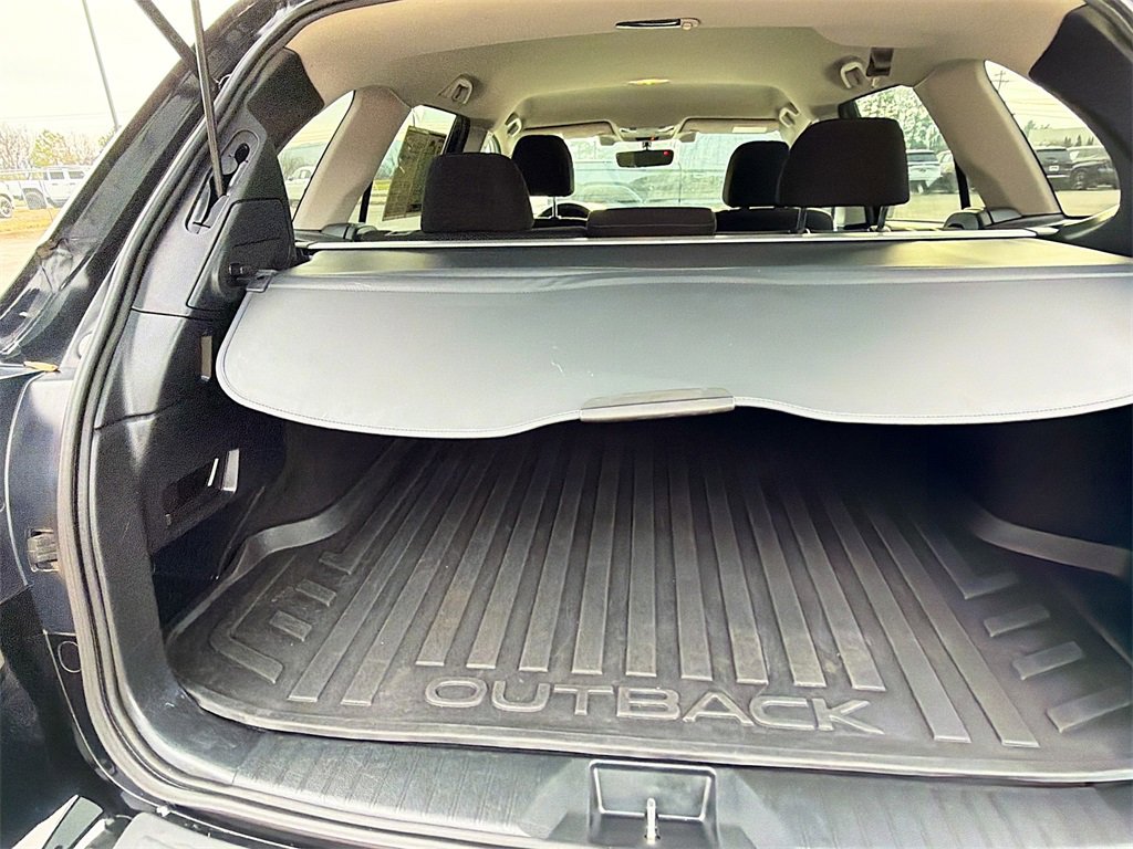 Used 2018 Subaru Outback 2.5i Premium image 24