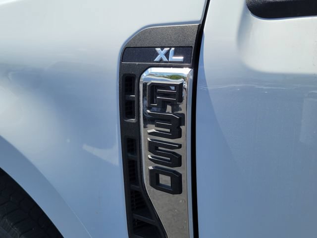 New 2026 Ford F350 XL w/ XL Chrome Package RWD image 18