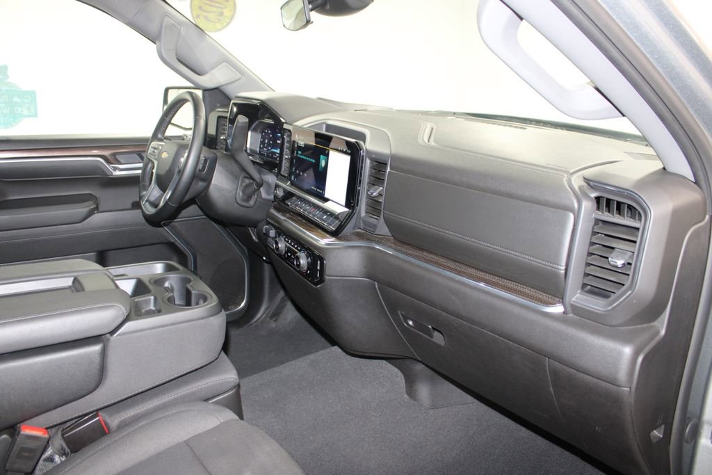 Used 2025 Chevrolet Silverado 1500 LT image 29