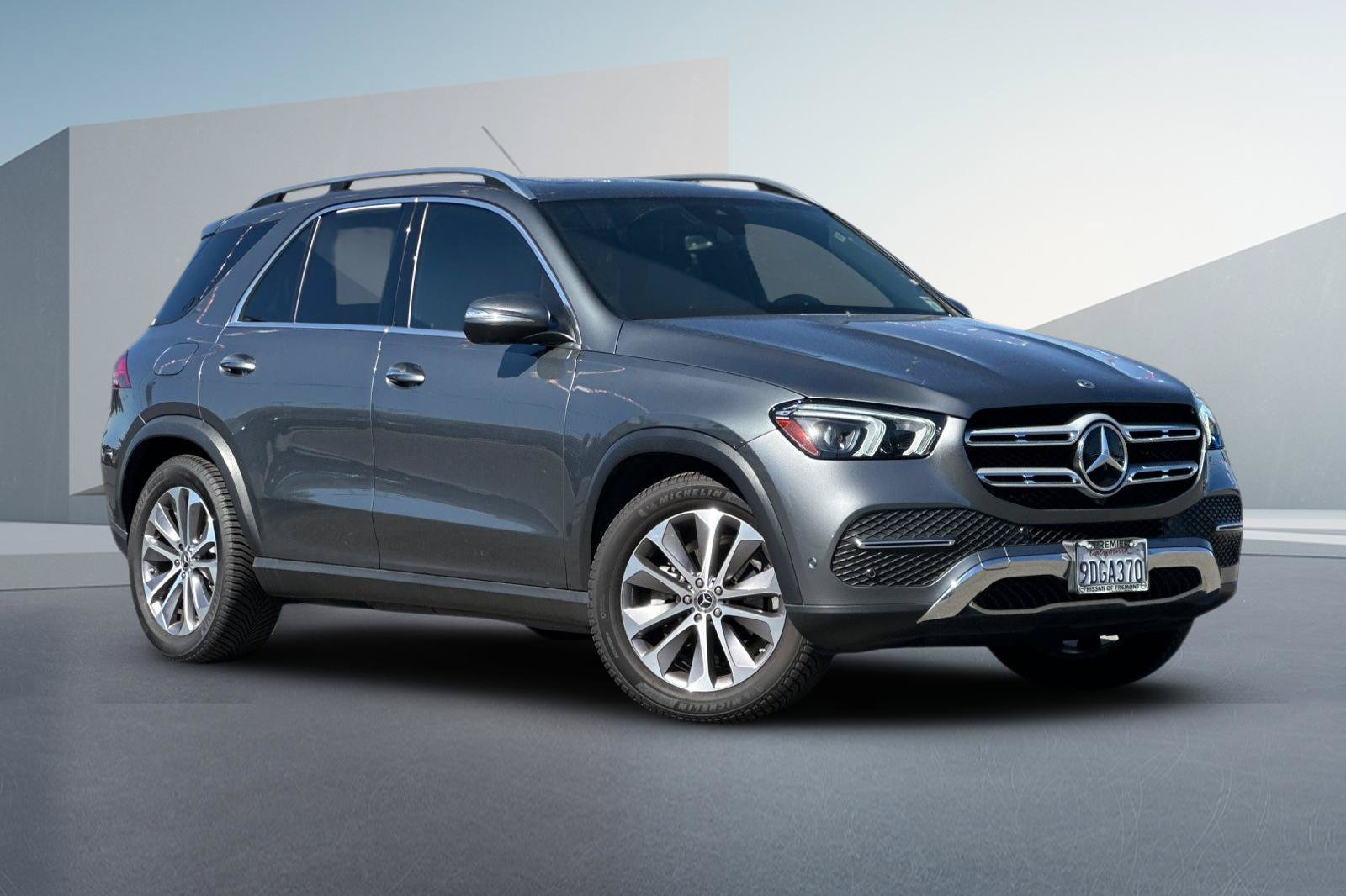 Used 2022 Mercedes-Benz GLE 350 4MATIC image 2