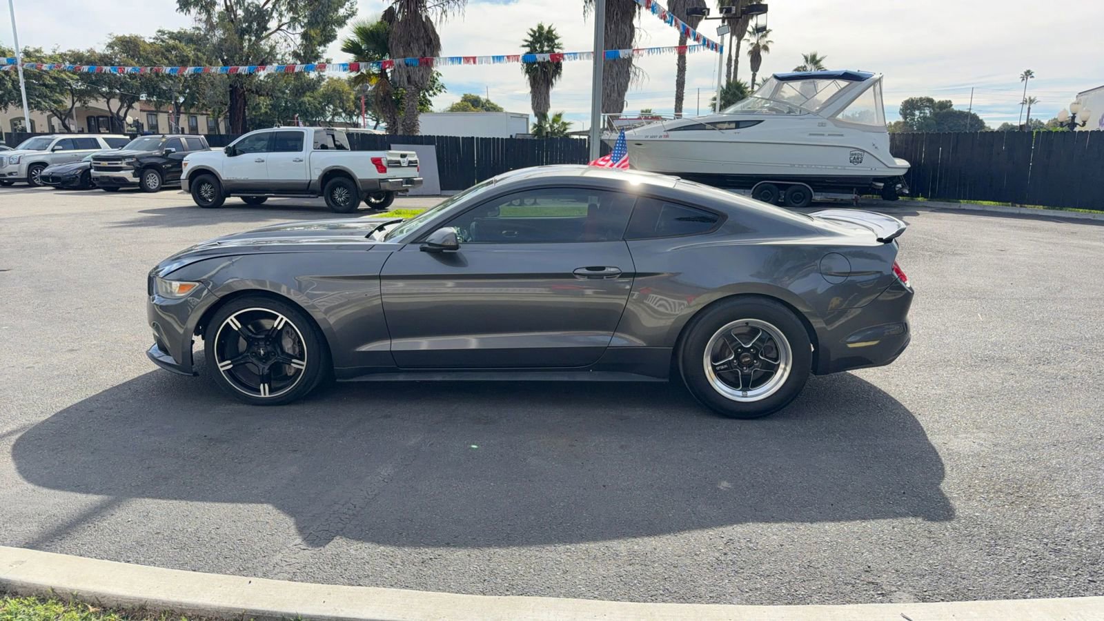 Used 2017 Ford Mustang GT image 7