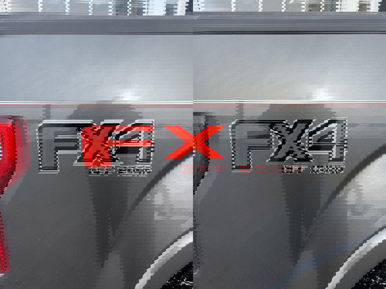 Used 2017 Ford F150 XLT w/ Equipment Group 302A Luxury image 8