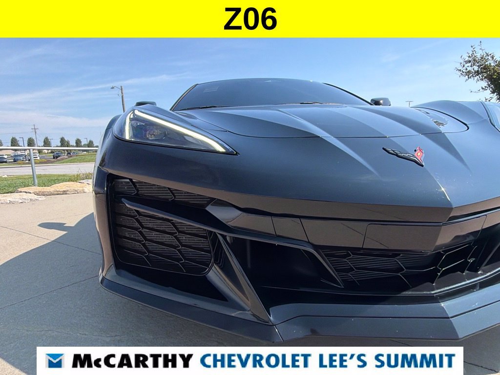 Used 2025 Chevrolet Corvette Z06 RWD image 42