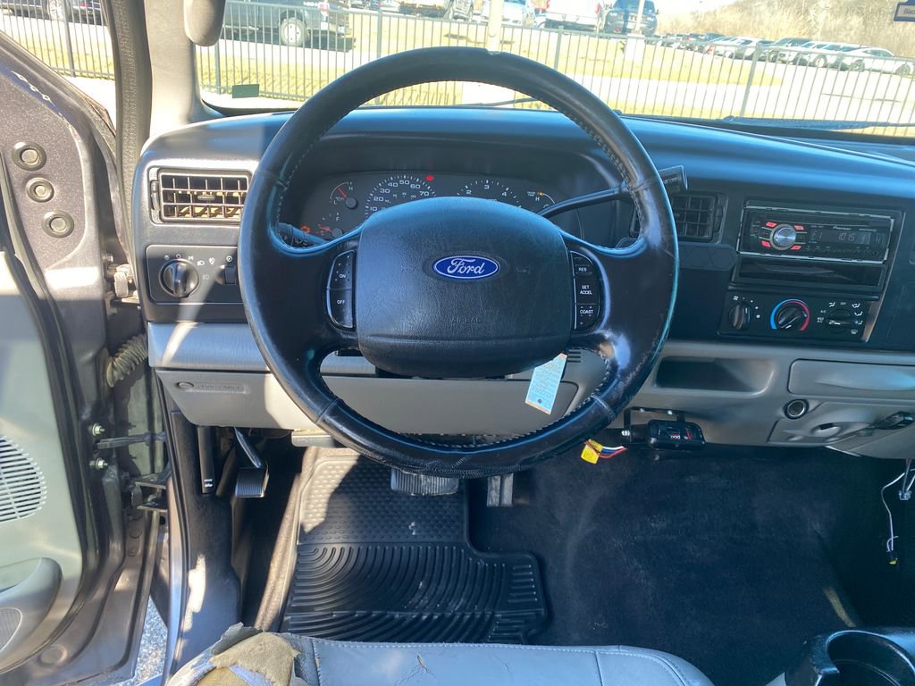 Used 2004 Ford F250 XLT image 13