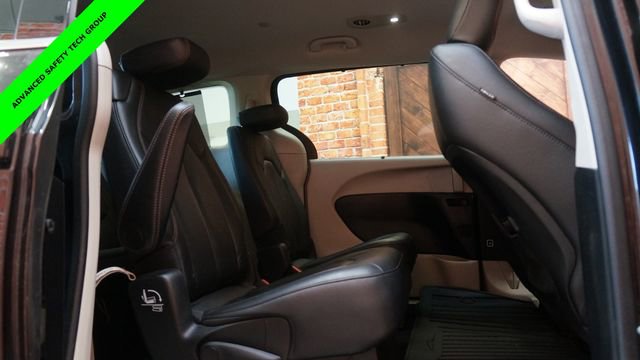 Used 2019 Chrysler Pacifica Touring-L w/ Advanced Safetytec Group image 47