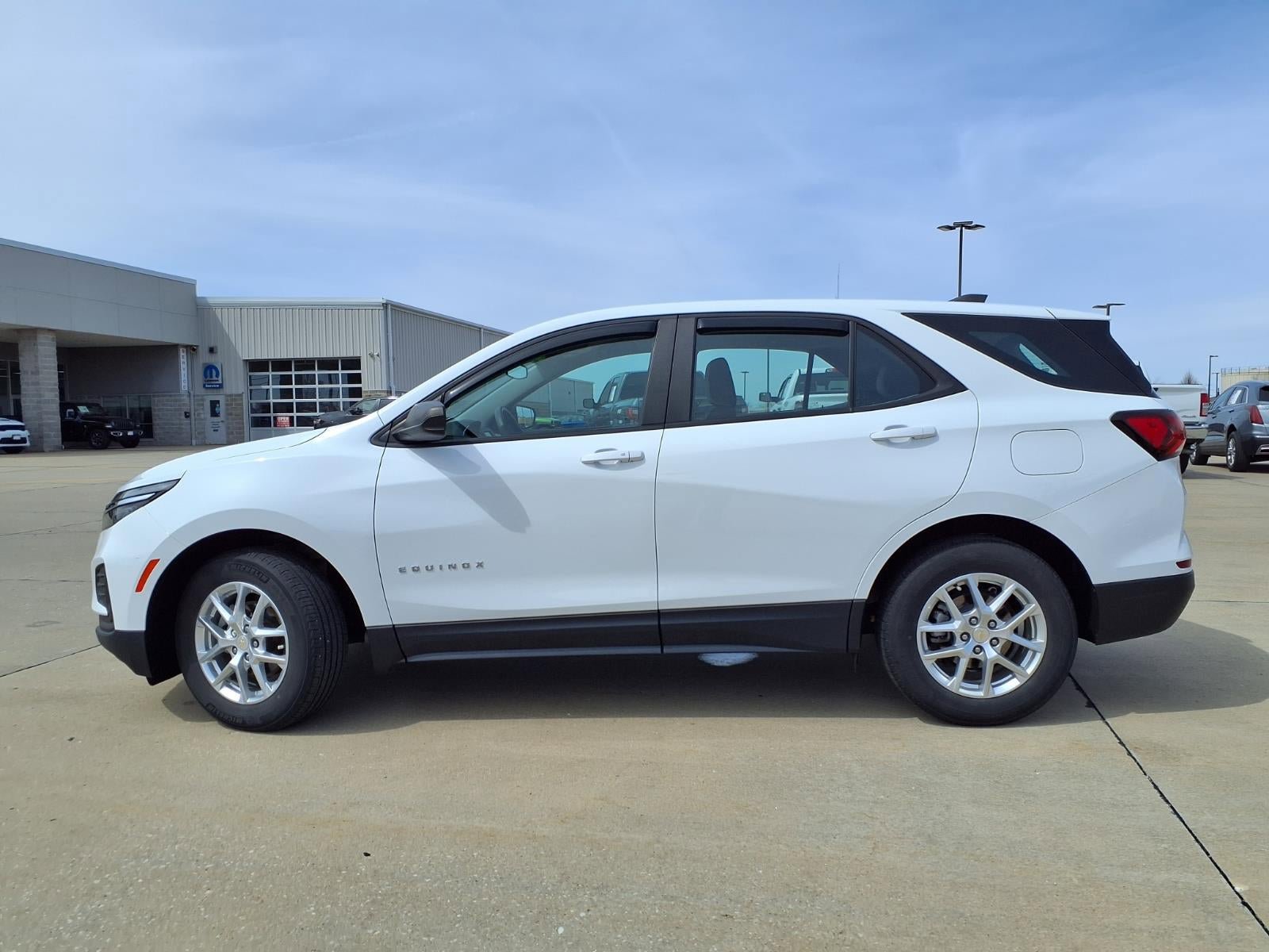 Used 2022 Chevrolet Equinox LS FWD image 26