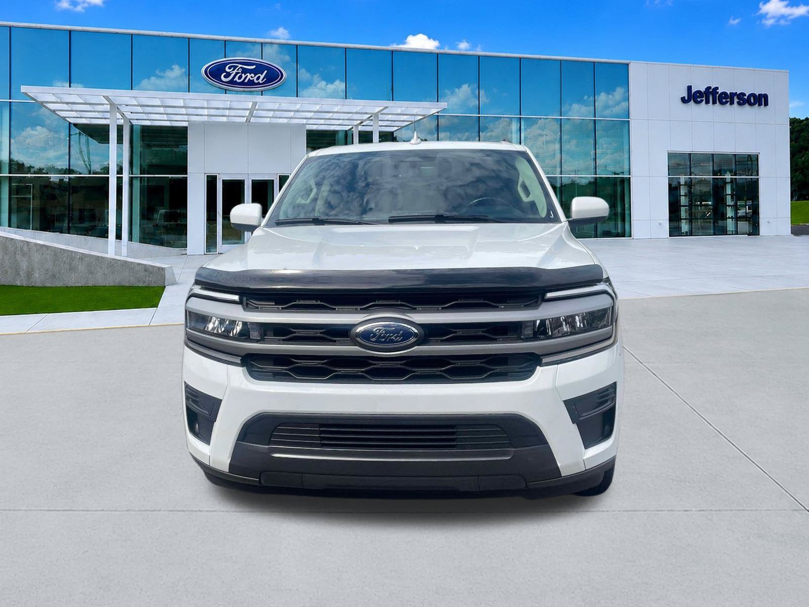 Used 2022 Ford Expedition XLT RWD image 2