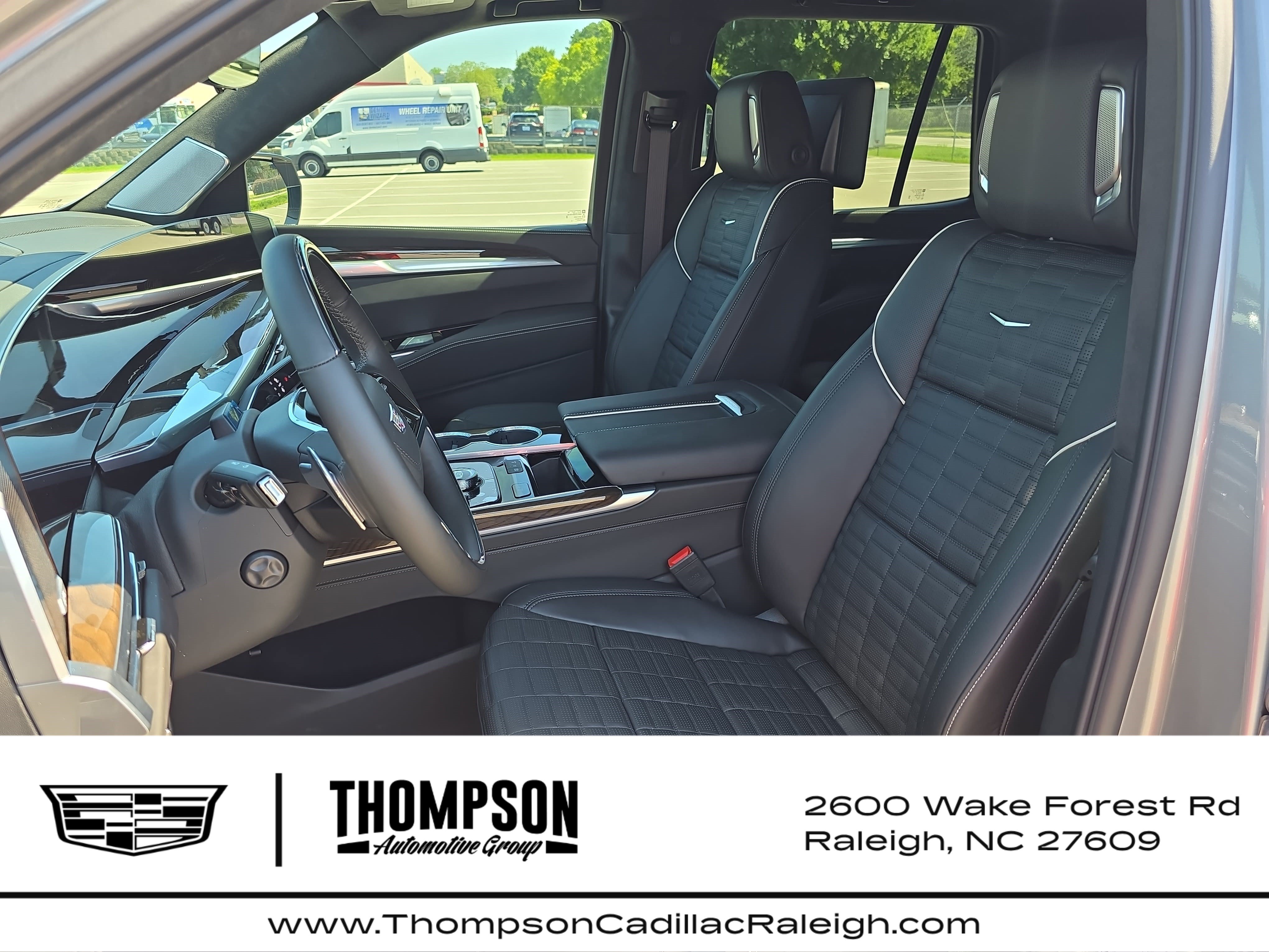New 2026 Cadillac Escalade Platinum Sport AWD/4WD image 15