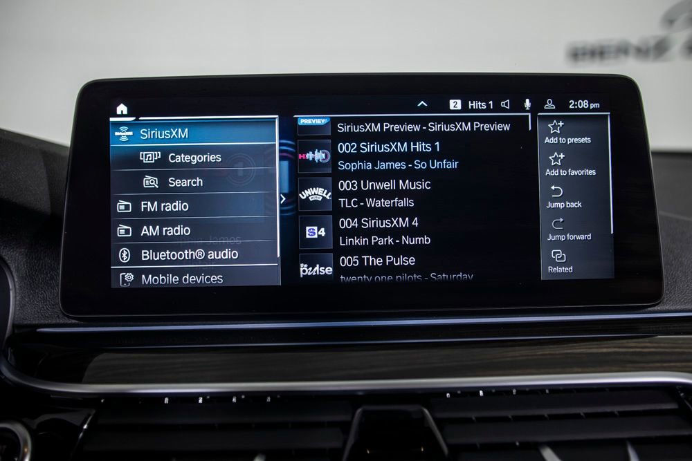 Used 2023 BMW 530e w/ Executive Package image 37