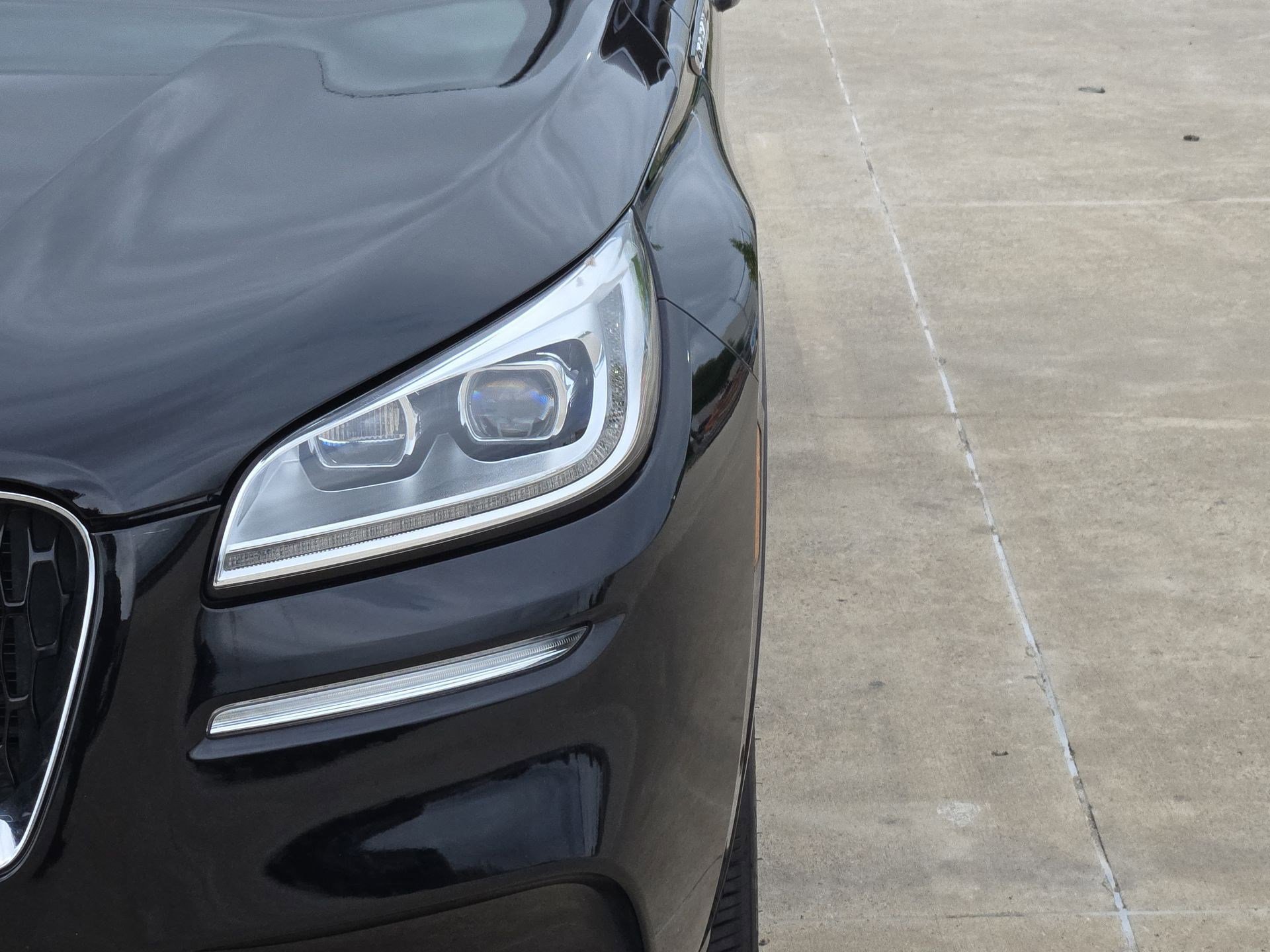 Used 2021 Lincoln Corsair Reserve w/ Equipment Group 201A FWD image 11