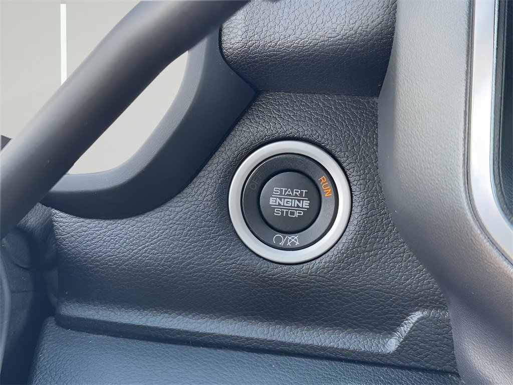 Used 2024 RAM 3500 Big Horn image 17