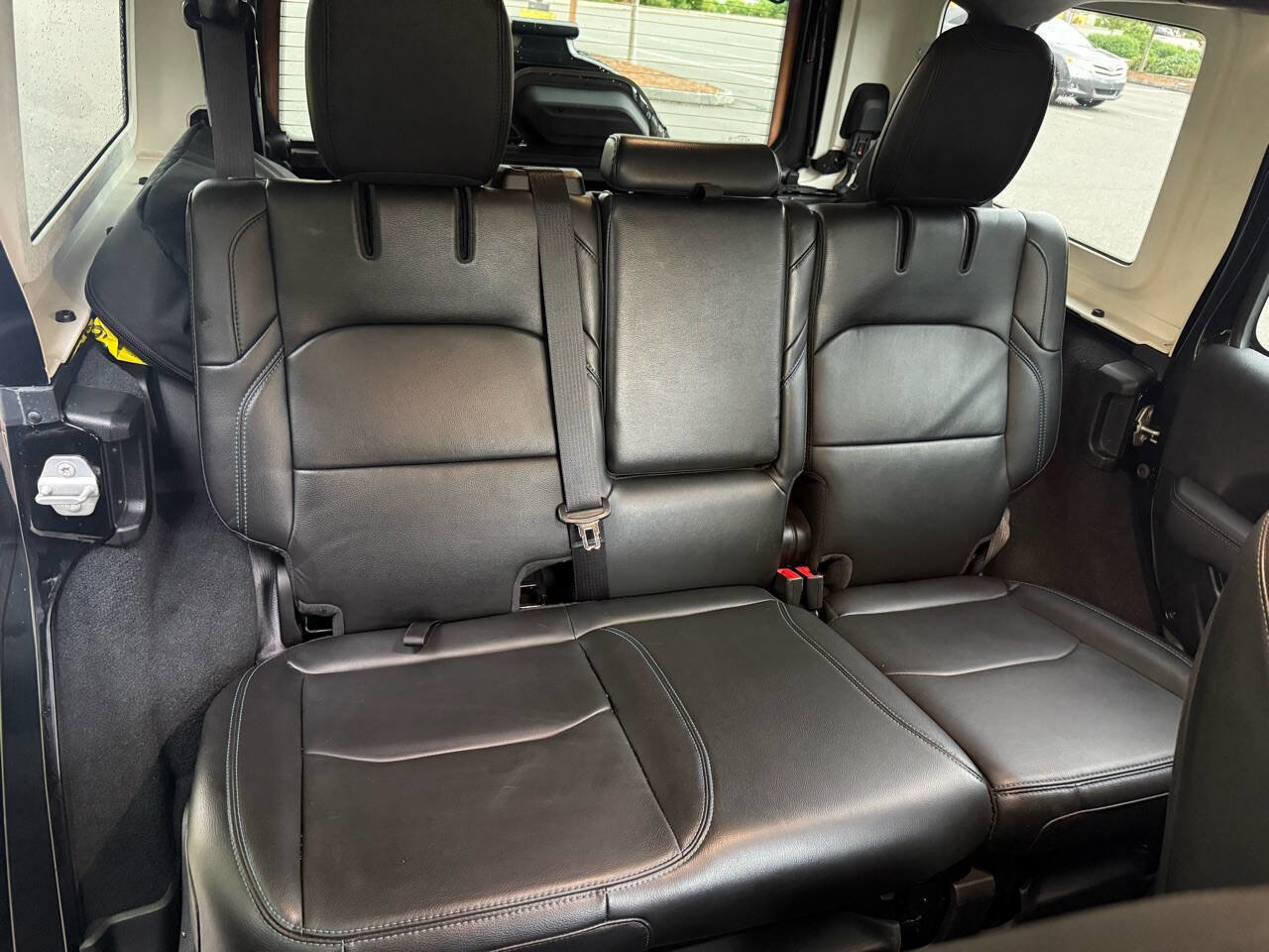 Used 2022 Jeep Wrangler Unlimited Rubicon 4xe w/ Cold Weather Group image 12