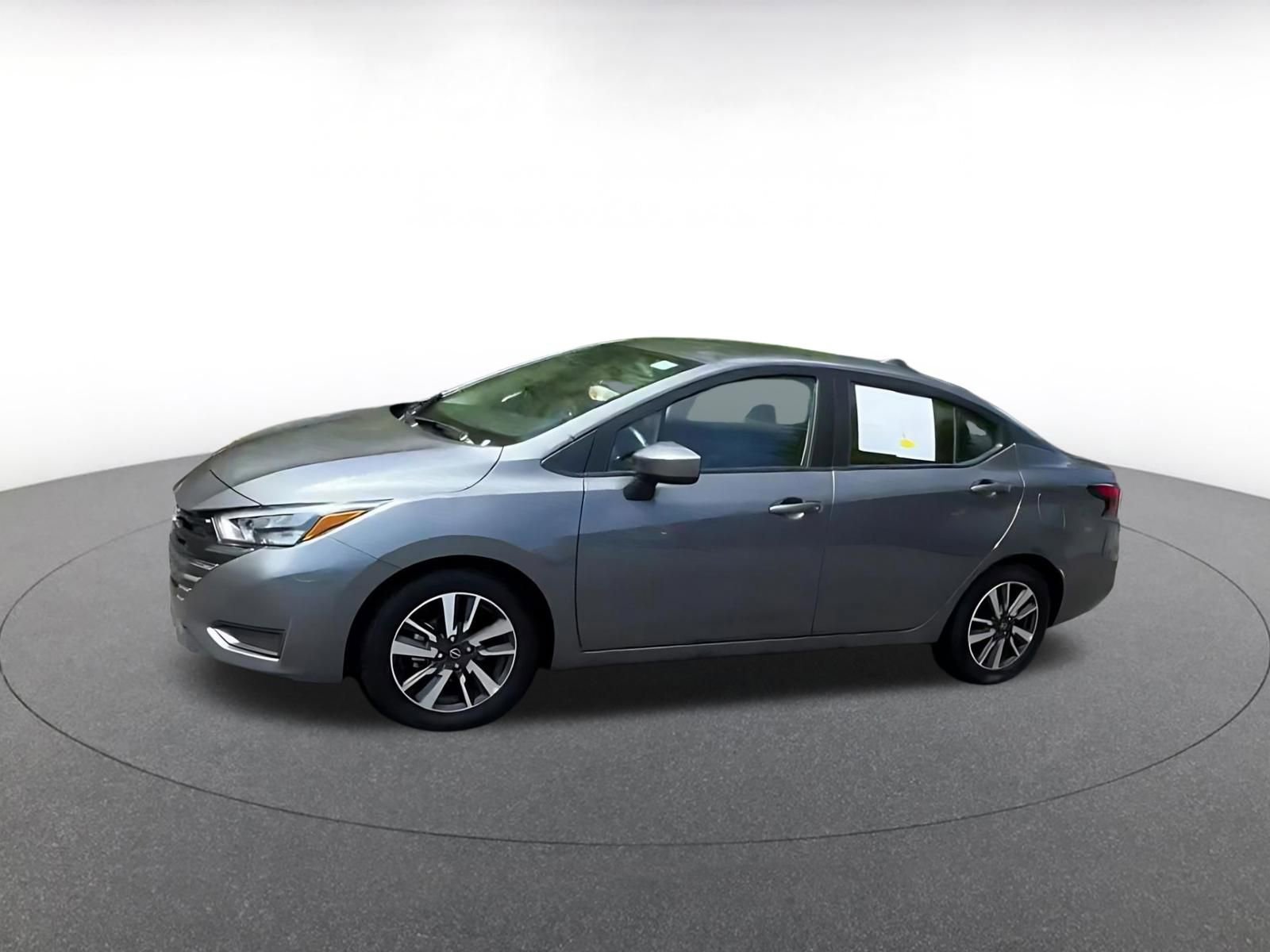 Used 2025 Nissan Versa SV image 8