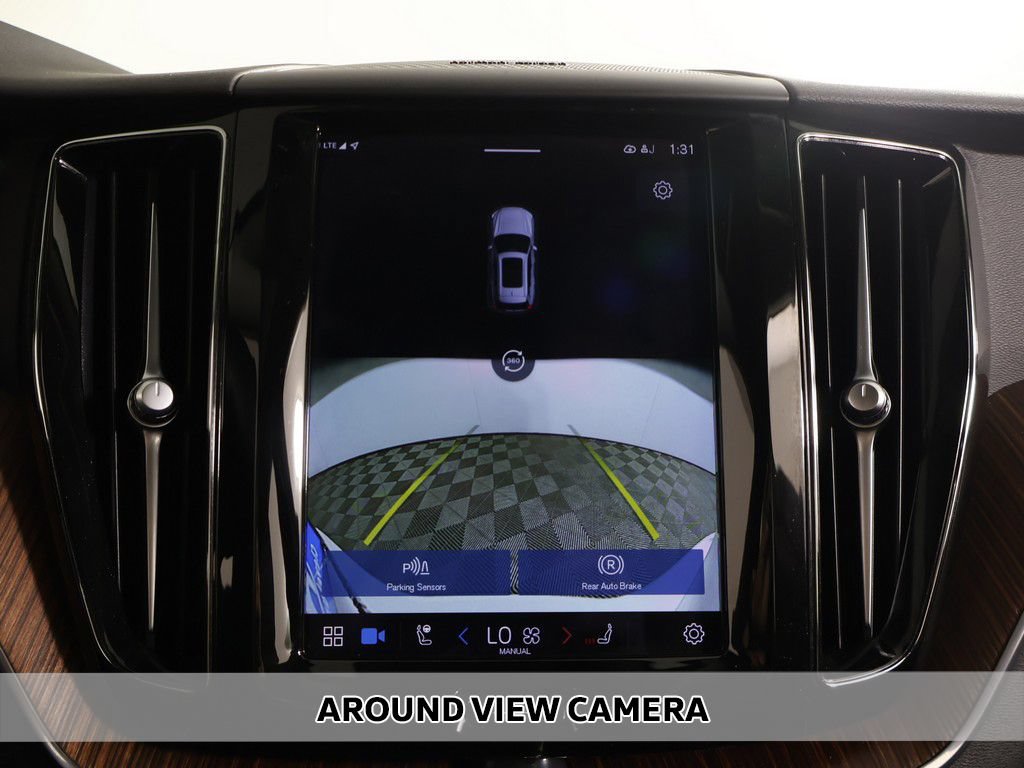 Used 2023 Volvo XC60 B5 Plus w/ Climate Package AWD/4WD image 6
