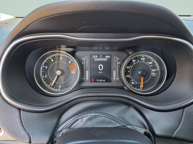Used 2019 Jeep Cherokee Latitude Plus w/ Comfort/Convenience Group FWD image 35