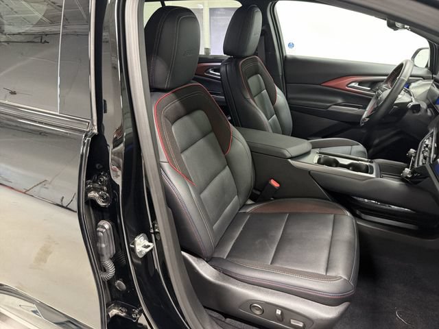 Certified 2026 Chevrolet Equinox EV RS w/ Convenience Package II AWD/4WD image 18