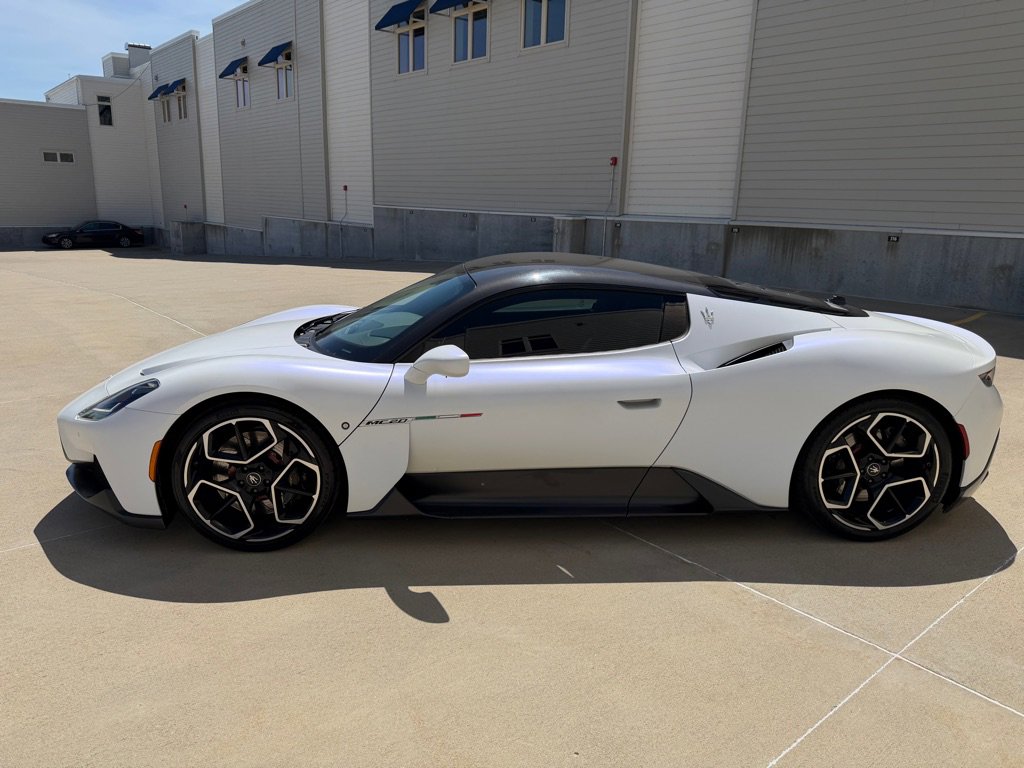 Used 2022 Maserati MC20 Coupe RWD image 8