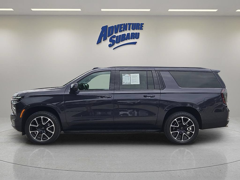 Used 2025 Chevrolet Suburban RST w/ Comfort Package AWD/4WD image 4