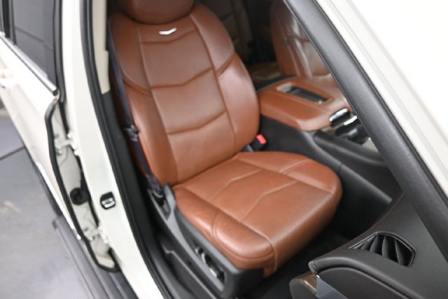 Used 2015 Cadillac Escalade Premium AWD/4WD image 11
