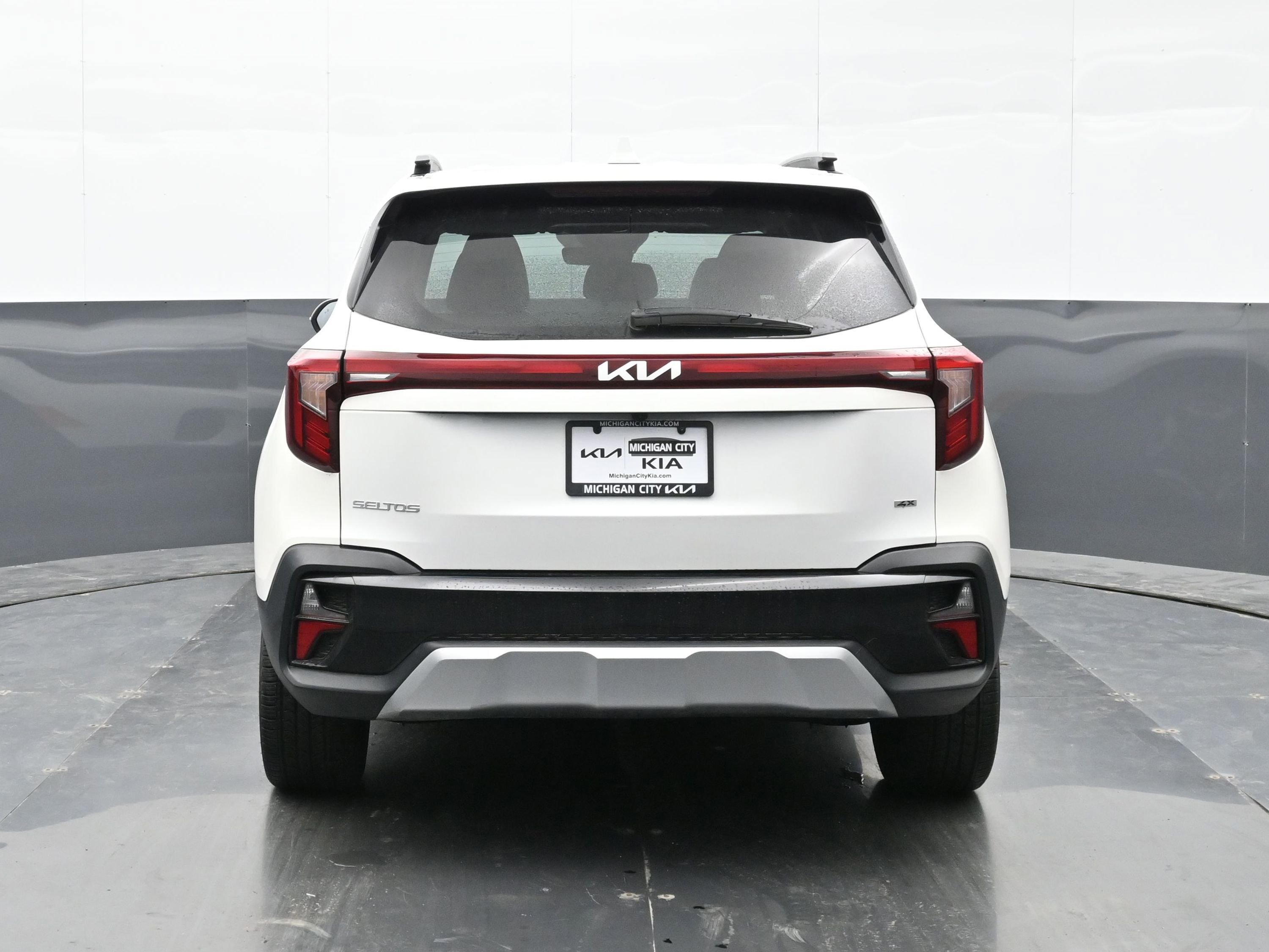 Used 2024 Kia Seltos SX image 3