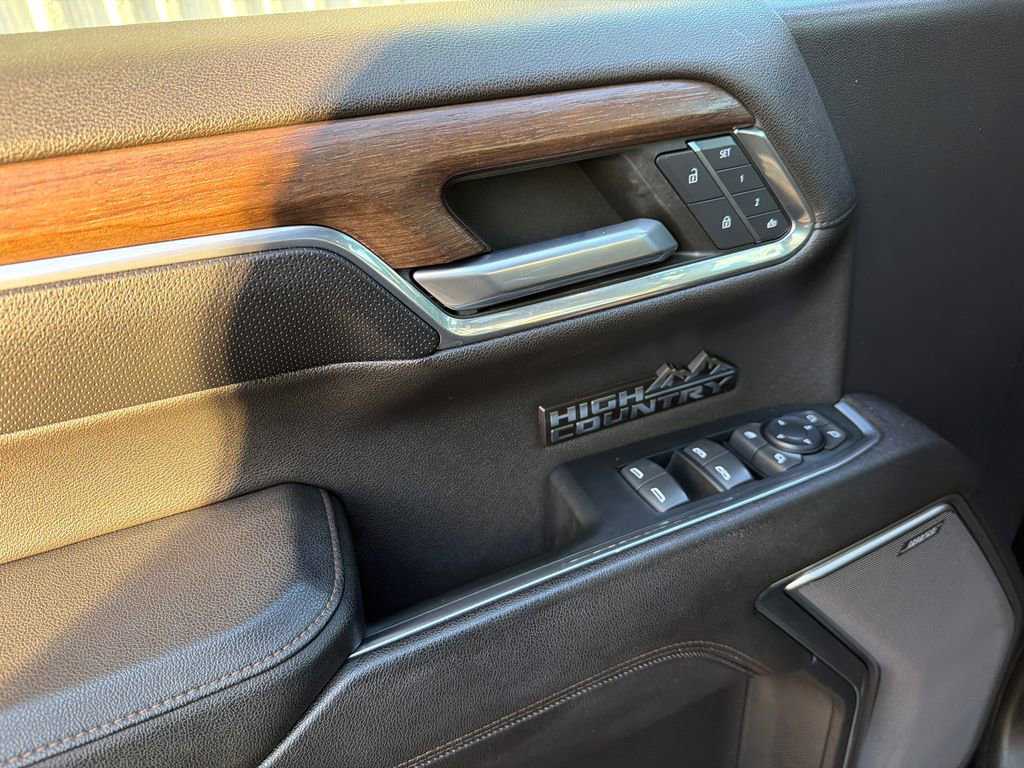 Used 2023 Chevrolet Silverado 1500 High Country image 35
