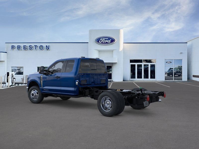 New 2026 Ford F350 4x4 SuperCab DRW Super Duty image 4