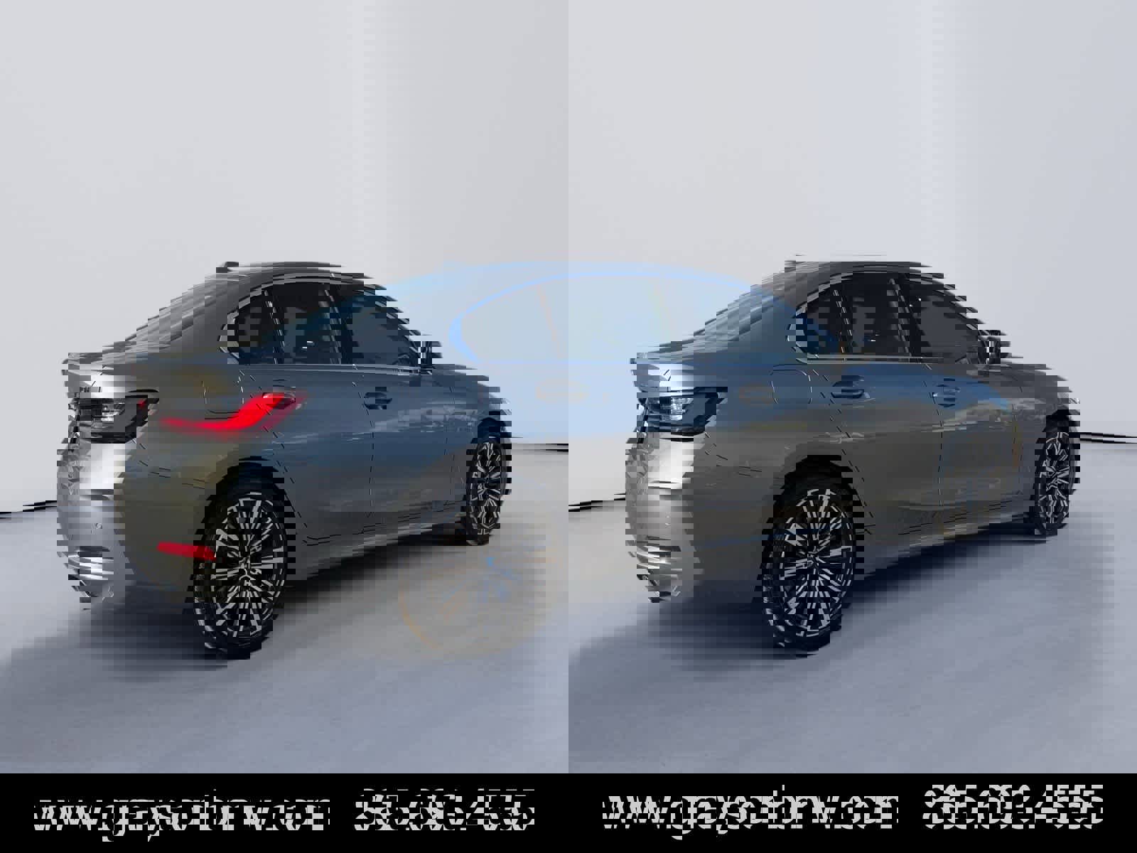 Used 2025 BMW 330i xDrive Sedan image 3