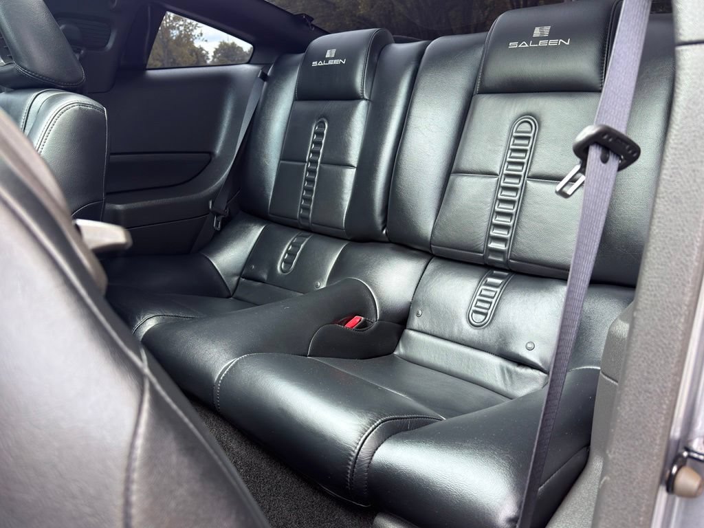 Used 2006 Ford Mustang GT RWD image 32