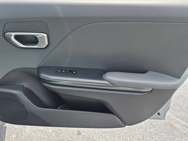 Used 2025 Kia K4 FWD image 32