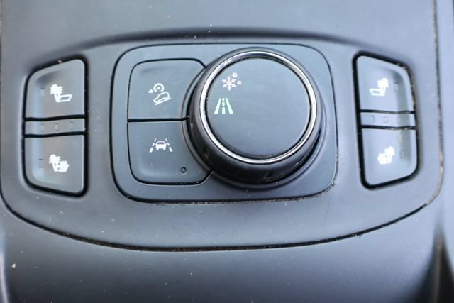 Used 2020 GMC Terrain SLE w/ Driver Convenience Package FWD image 29