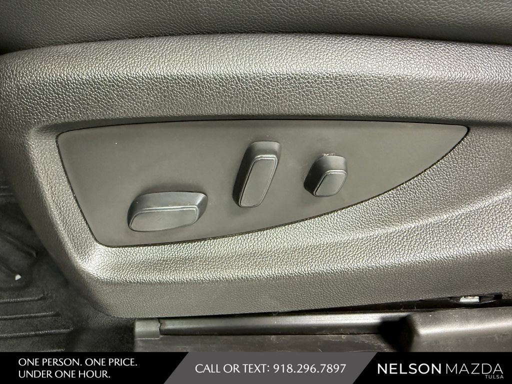Used 2019 Chevrolet Tahoe Premier AWD/4WD image 18