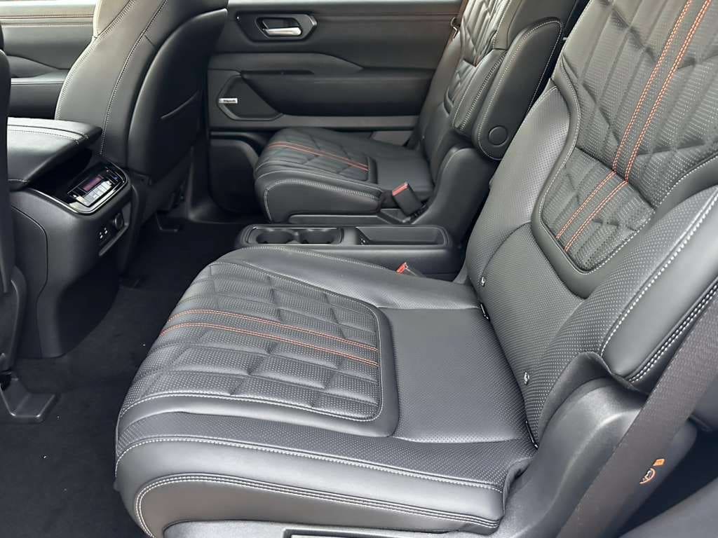 New 2026 Nissan Armada PRO-4X w/ Captain's Chari Seat Package AWD/4WD image 20