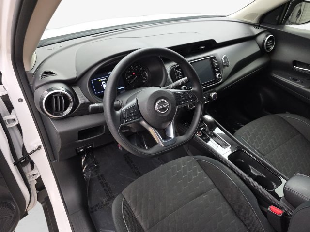 Used 2024 Nissan Kicks SV FWD image 16