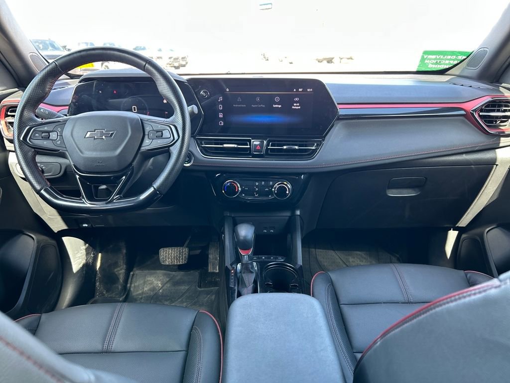Used 2024 Chevrolet TrailBlazer RS w/ Driver Confidence Package image 4