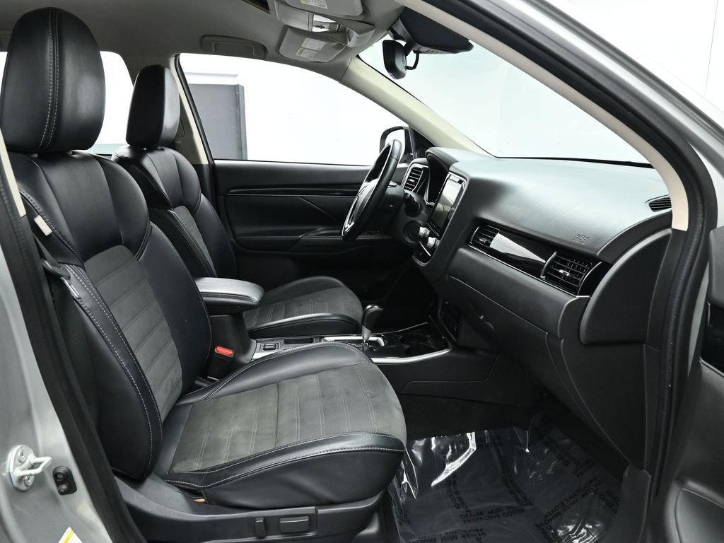 Used 2020 Mitsubishi Outlander SEL image 21