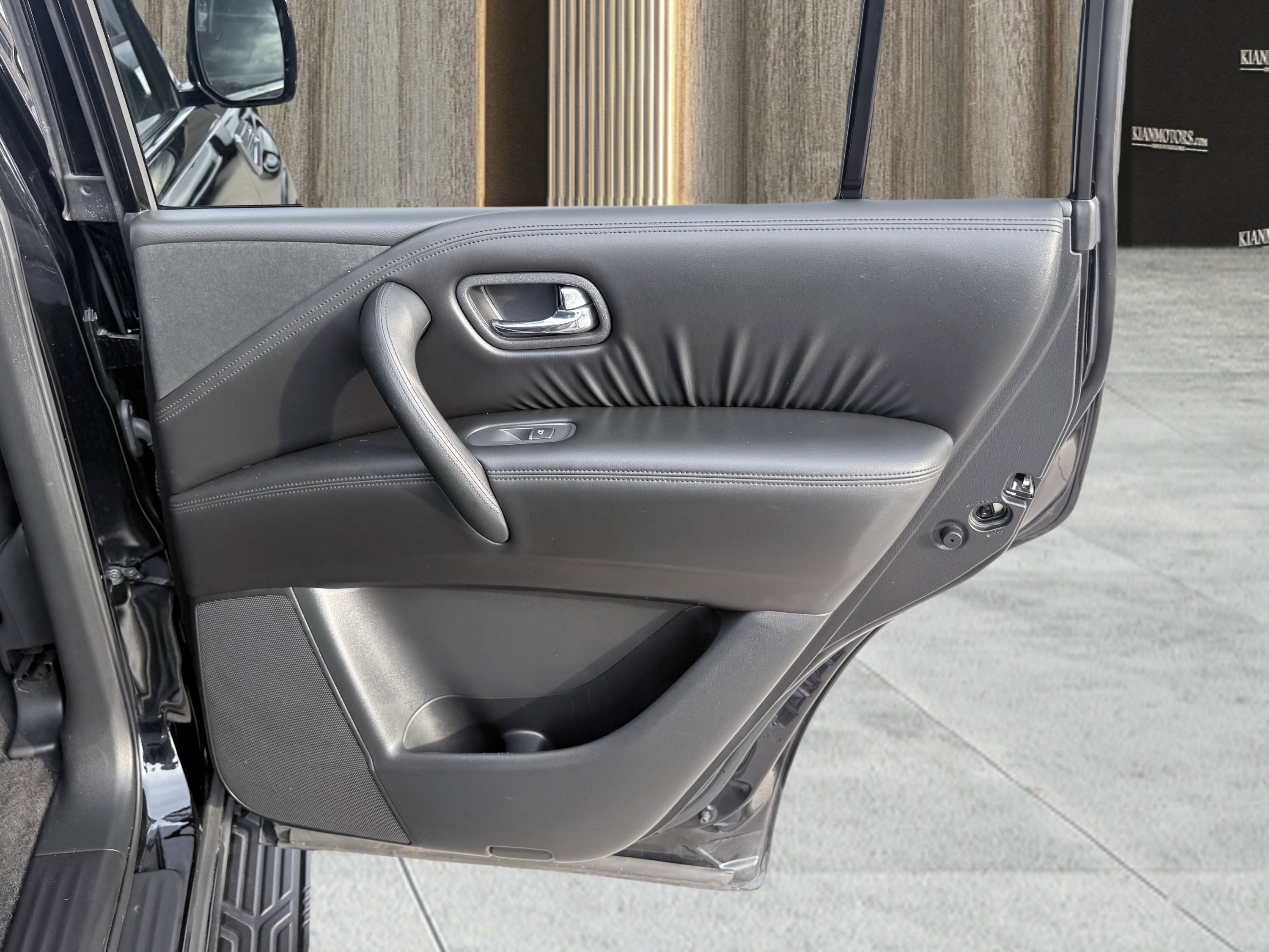 Used 2021 Nissan Armada SV w/ SV Appearance Package image 40